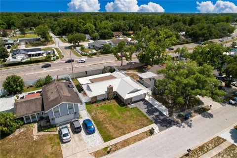 House in Tampa, Florida 3 bedrooms, 213.4 sq.m. № 2199360 - photo 9