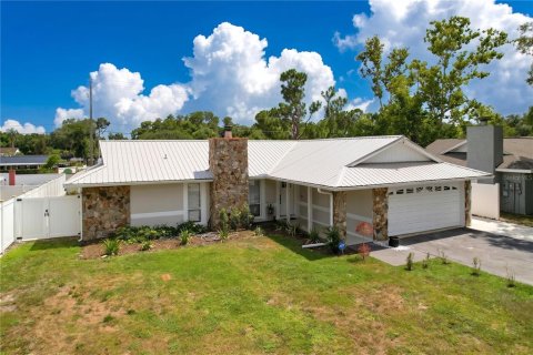 House in Tampa, Florida 3 bedrooms, 213.4 sq.m. № 2199360 - photo 11