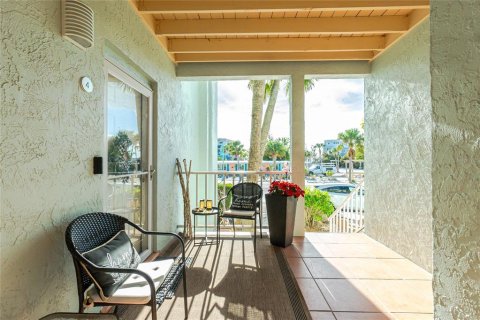 Condo in Englewood, Florida, 2 bedrooms  № 1841486 - photo 13
