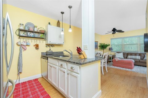 Condo in Englewood, Florida, 2 bedrooms  № 1841486 - photo 5