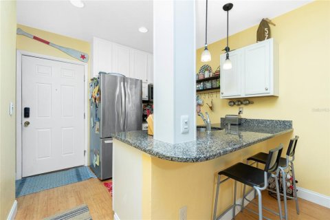 Condo in Englewood, Florida, 2 bedrooms  № 1841486 - photo 4
