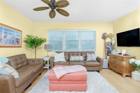 Condo in Englewood, Florida, 2 bedrooms  № 1841486 - photo 7