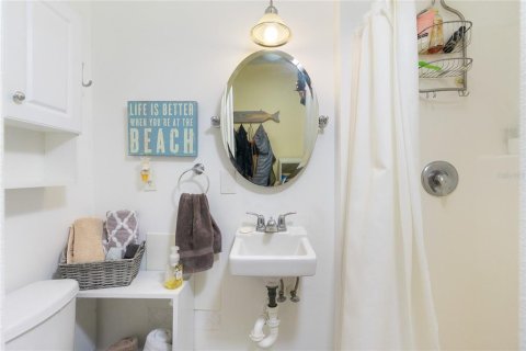 Condo in Englewood, Florida, 2 bedrooms  № 1841486 - photo 9