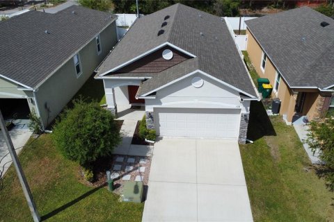 Villa ou maison à vendre à DeLand, Floride: 3 chambres, 122.45 m2 № 2135103 - photo 2