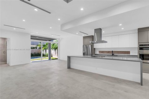 Touwnhouse à vendre à Miami, Floride: 4 chambres, 236.9 m2 № 1770371 - photo 6