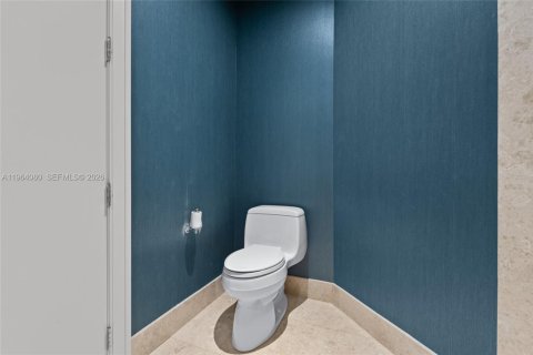 Снять в аренду кондоминиум в Бэл-Харбор, Флорида 2 спальни, 143.16м2, № 2026548 - фото 29