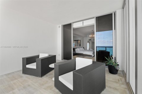 Снять в аренду кондоминиум в Бэл-Харбор, Флорида 2 спальни, 143.16м2, № 2026548 - фото 21