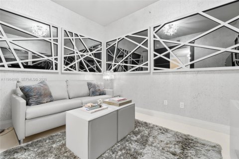 Снять в аренду кондоминиум в Бэл-Харбор, Флорида 2 спальни, 143.16м2, № 2026548 - фото 27