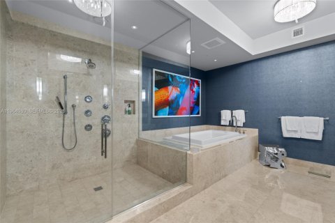 Снять в аренду кондоминиум в Бэл-Харбор, Флорида 2 спальни, 143.16м2, № 2026548 - фото 16