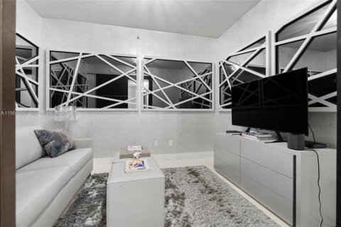 Снять в аренду кондоминиум в Бэл-Харбор, Флорида 2 спальни, 143.16м2, № 2026548 - фото 26