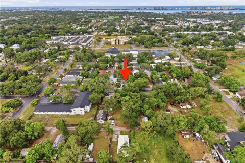 House in Clearwater, Florida 2 bedrooms, 66.61 sq.m. № 2287092