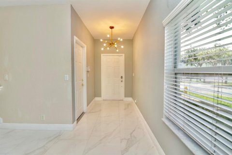 Touwnhouse à louer à Lauderdale Lakes, Floride: 3 chambres, 152.73 m2 № 2188305 - photo 6