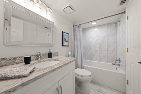 Adosado en venta en Clearwater, Florida, 3 dormitorios, 204.38 m2 № 2353200 - foto 7