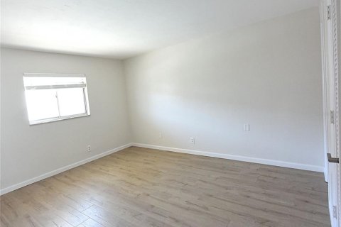 Condo in Sarasota, Florida, 2 bedrooms  № 2237389 - photo 22