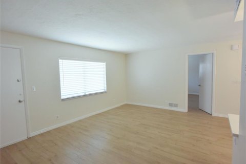 Condo in Sarasota, Florida, 2 bedrooms  № 2237389 - photo 19