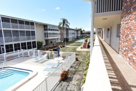 Condo in Sarasota, Florida, 2 bedrooms  № 2237389