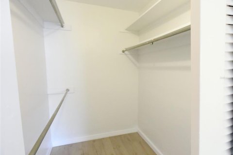 Condo in Sarasota, Florida, 2 bedrooms  № 2237389 - photo 24