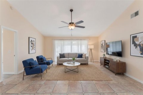 Villa ou maison à vendre à Orlando, Floride: 4 chambres, 221.94 m2 № 2408297 - photo 8
