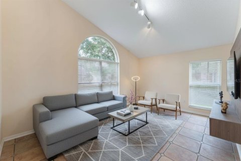 Villa ou maison à vendre à Orlando, Floride: 4 chambres, 221.94 m2 № 2408297 - photo 4