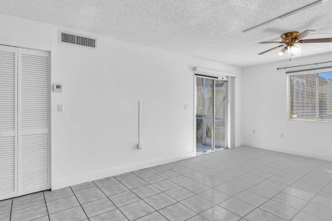 Copropriété à vendre à West Palm Beach, Floride: 1 chambre, 57.23 m2 № 2084427 - photo 14