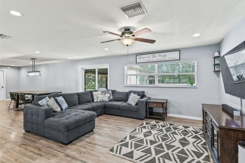 Casa en venta en Wildwood, Florida, 3 dormitorios, 149.2 m2 № 1873440 - foto 13