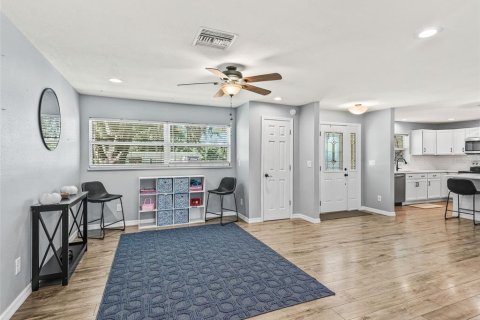 Casa en venta en Wildwood, Florida, 3 dormitorios, 149.2 m2 № 1873440 - foto 16