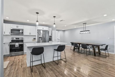 Casa en venta en Wildwood, Florida, 3 dormitorios, 149.2 m2 № 1873440 - foto 5