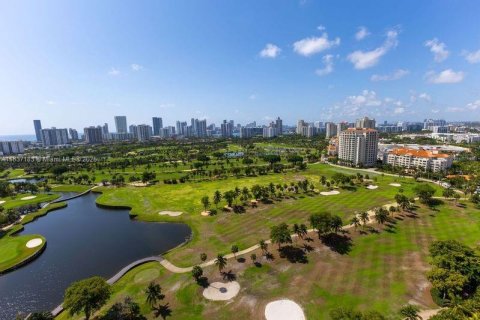 Condo in Aventura, Florida, 2 bedrooms  № 1821862 - photo 16