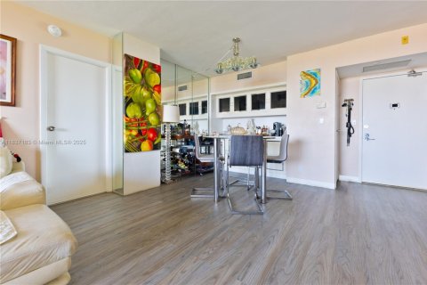 Condo in Aventura, Florida, 2 bedrooms  № 1821862 - photo 7