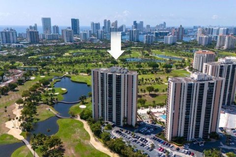 Condo in Aventura, Florida, 2 bedrooms  № 1821862 - photo 27