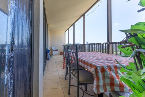 Condo in Aventura, Florida, 2 bedrooms  № 1821862 - photo 14