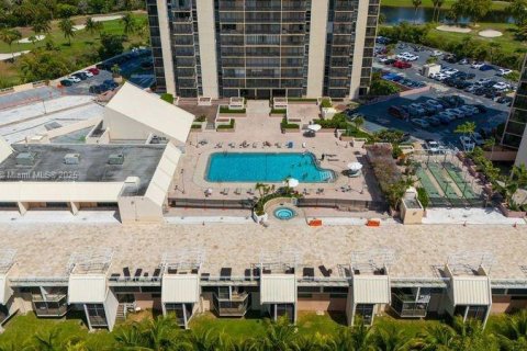 Condo in Aventura, Florida, 2 bedrooms  № 1821862 - photo 20