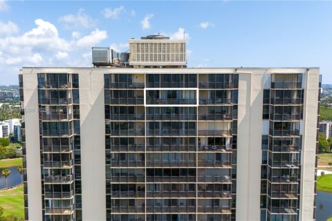 Condo in Aventura, Florida, 2 bedrooms  № 1821862 - photo 23