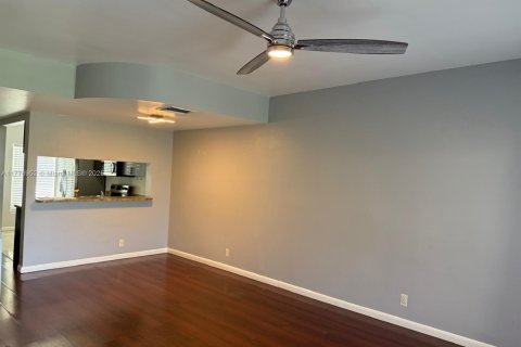 Condominio en venta en Dania Beach, Florida, 2 dormitorios, 103.12 m2 № 1617502 - foto 2
