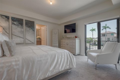 Adosado en venta en Doral, Florida, 3 dormitorios, 192.31 m2 № 1867586 - foto 12