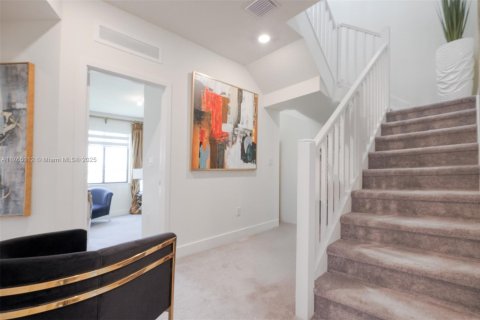 Adosado en venta en Doral, Florida, 3 dormitorios, 192.31 m2 № 1867586 - foto 26