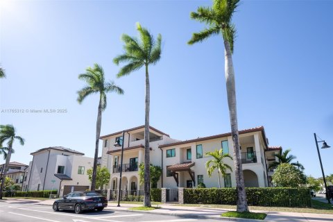 Adosado en venta en Doral, Florida, 3 dormitorios, 192.31 m2 № 1867586 - foto 5