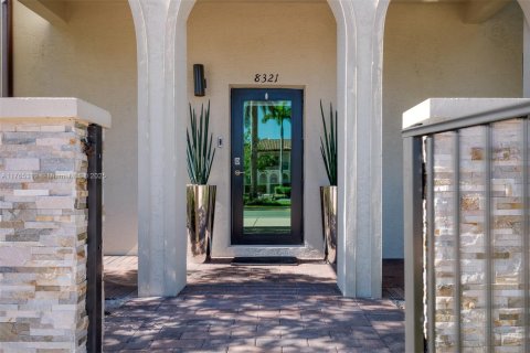 Adosado en venta en Doral, Florida, 3 dormitorios, 192.31 m2 № 1867586 - foto 2