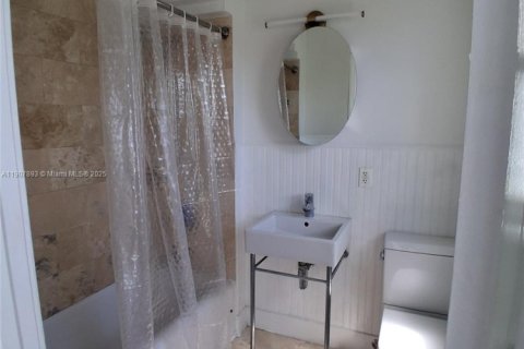 Снять в аренду квартиру в Майами-Бич, Флорида 1 спальня, 65.03м2, № 1967705 - фото 13