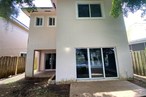 Casa en venta en Homestead, Florida, 5 dormitorios, 201.6 m2 № 1982197 - foto 5