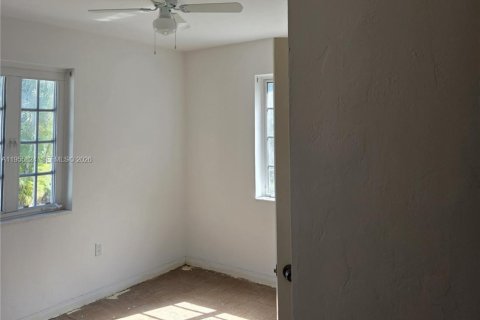 Купить виллу или дом в Хомстед, Флорида 3 спальни, 110.65м2, № 2009829 - фото 21