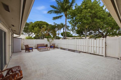 Townhouse in Palm Beach Gardens, Florida 3 bedrooms, 118.54 sq.m. № 2311302 - photo 5