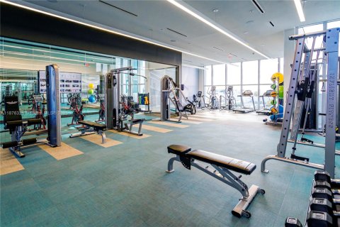 Condo in Miami, Florida, 1 bedroom  № 2037048 - photo 29
