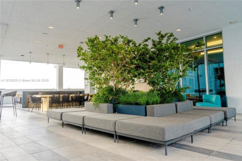 Condo in Miami, Florida, 1 bedroom  № 2037048 - photo 22