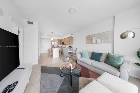 Condo in Miami, Florida, 1 bedroom  № 2037048 - photo 6