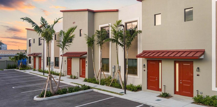 Adosado en Oakland Park, Florida 3 dormitorios, 136.85 m2 № 2008711