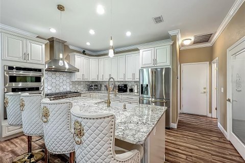 House in Plant City, Florida 4 bedrooms, 273.13 sq.m. № 1666080 - photo 10