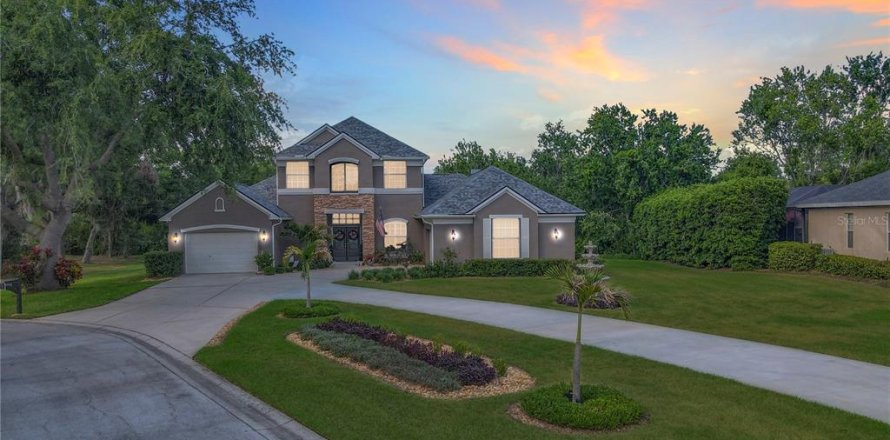 House in Plant City, Florida 4 bedrooms, 273.13 sq.m. № 1666080