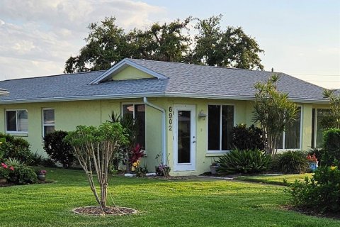 Casa en venta en Bradenton, Florida, 2 dormitorios, 162.86 m2 № 1673685 - foto 1