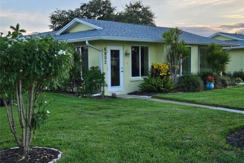 Casa en venta en Bradenton, Florida, 2 dormitorios, 162.86 m2 № 1673685 - foto 4